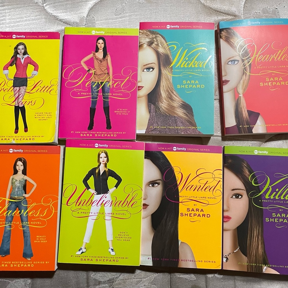 Pretty Little Liars books